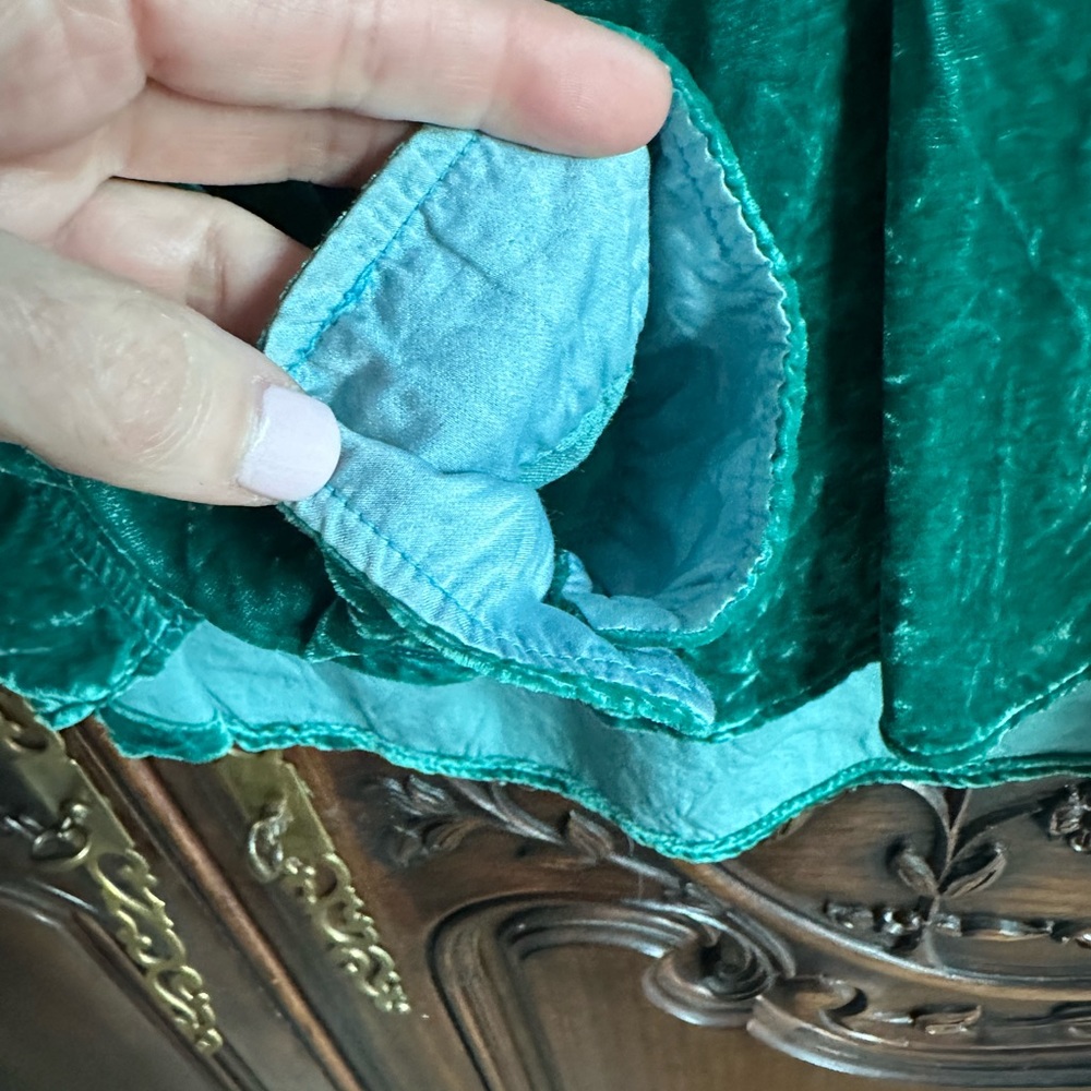 CP Shades Emerald Green Velvet Button-Up Blouse - Picture 7 of 7